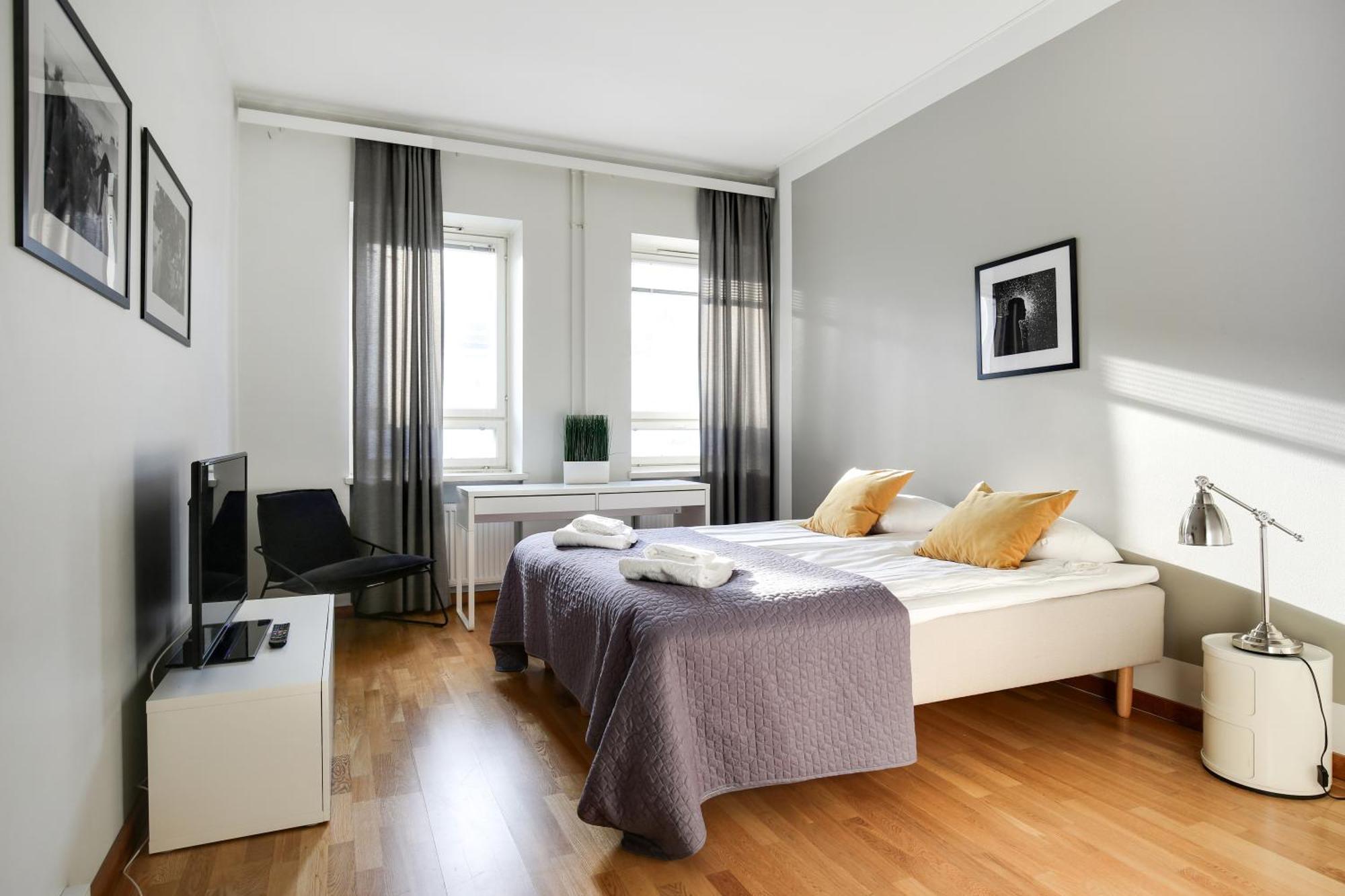 Kotimaailma Apartments Kamppi - 2Br In The City Center With Code Lock Helsinki Exterior photo
